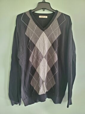 Old Navy Men's Black & Gray Argyle V-Neck Sweater